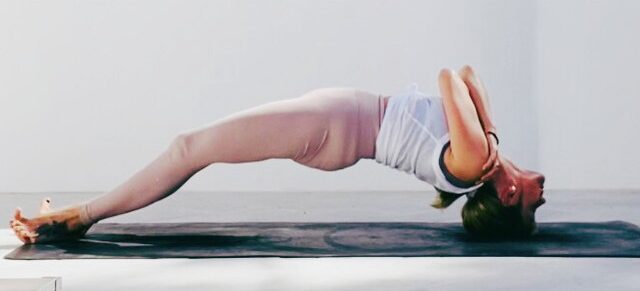 LOS BENEFICIOS DE ASHTANGA YOGA